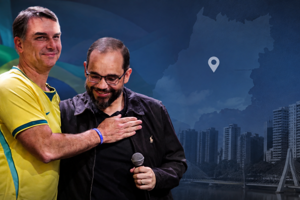 Flávio Bolsonaro declara apoio à candidatura de Fábio Sousa durante visita a Goiânia